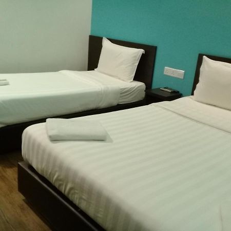 Clover Hotel Ипох Екстериор снимка
