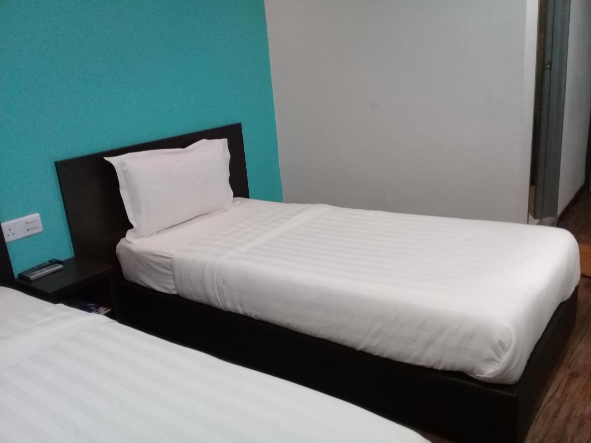 Clover Hotel Ипох Екстериор снимка